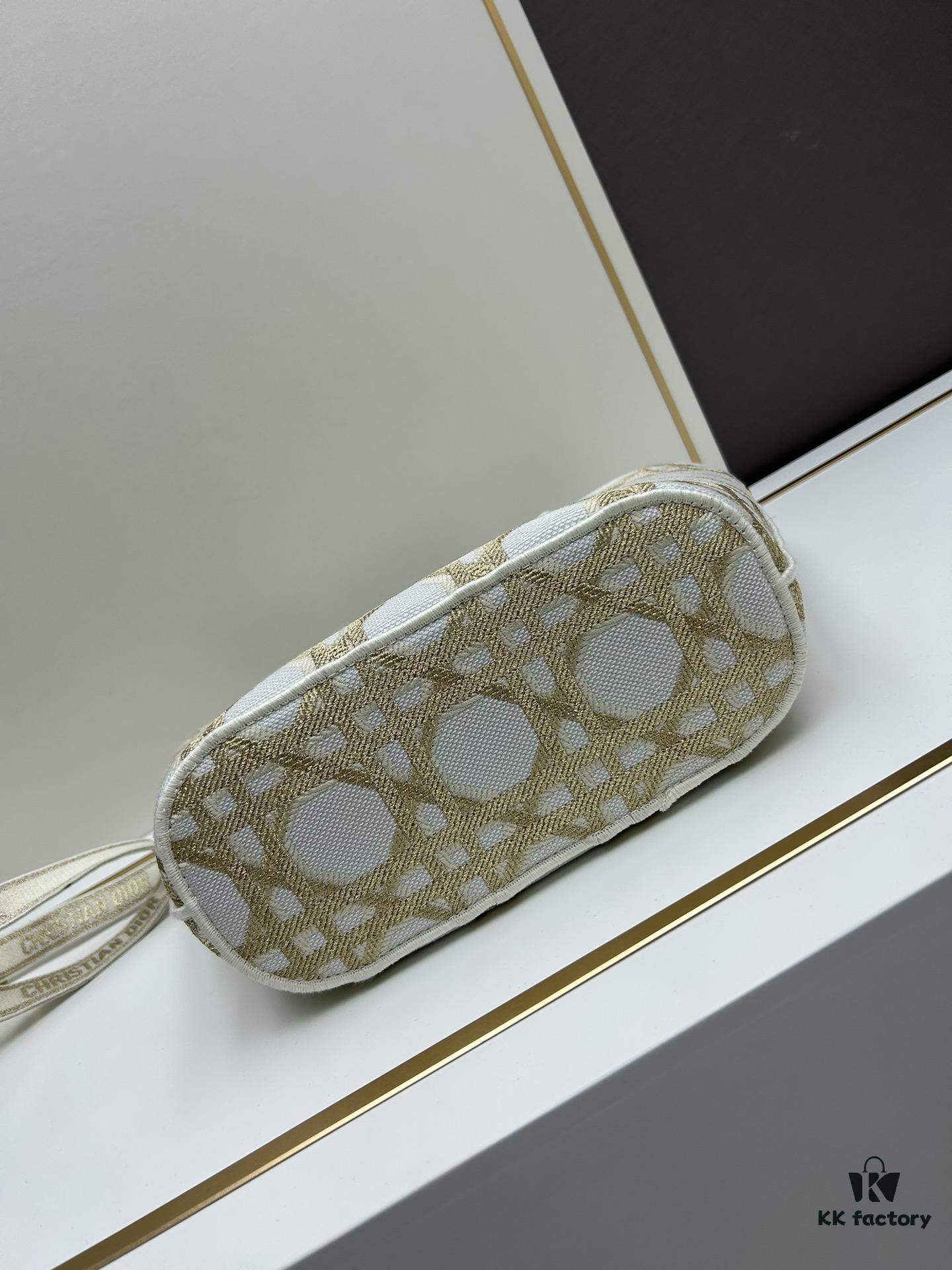 6930a39a6e68136f4d9abdd4 Dior ❤ (With Mini Bag + Strap) New Embroidered Basket Bag