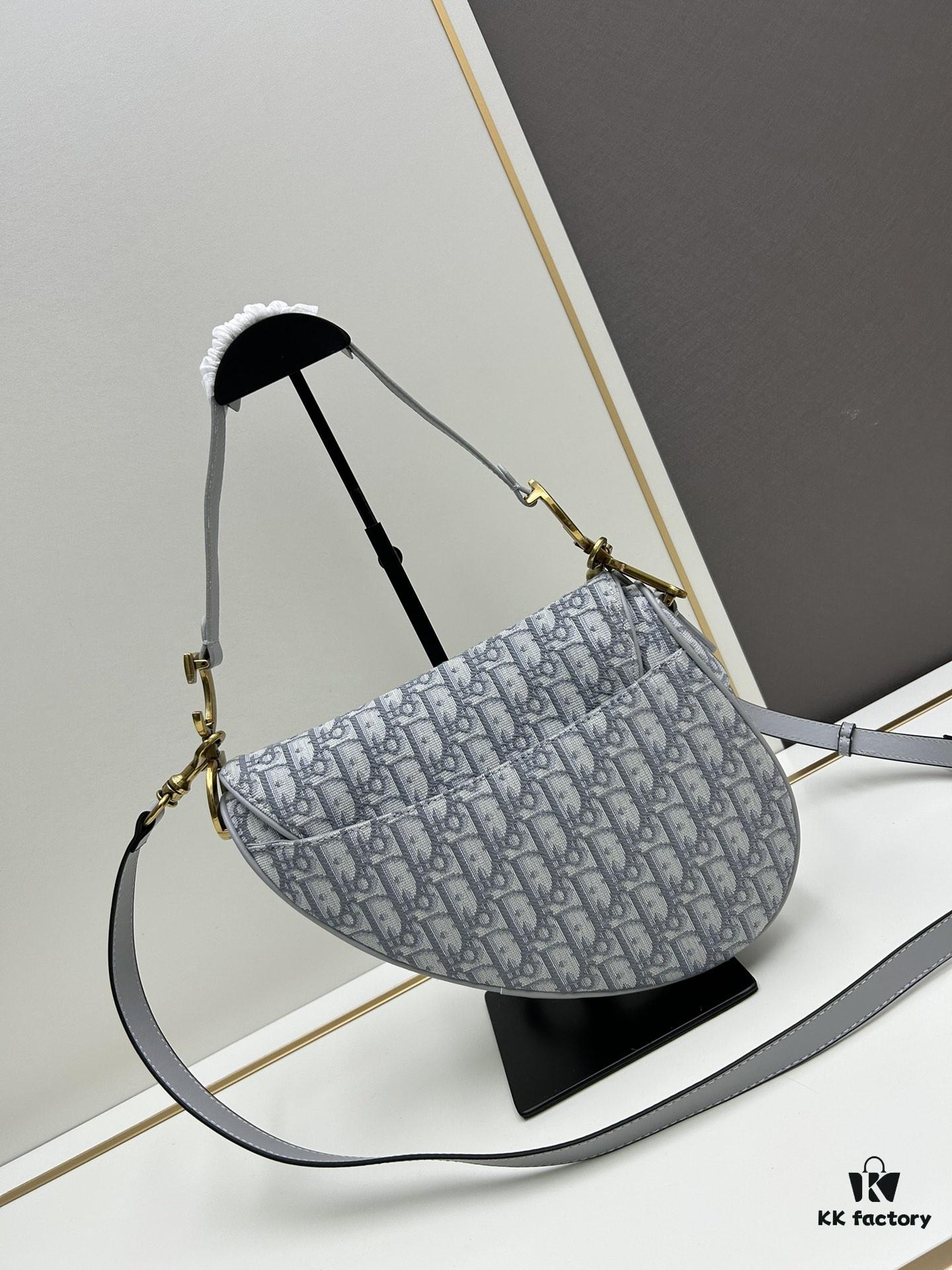 6930a3ae6e68136f4d9abdf8 Large Size (With Box) 【♥️ Dior Saddle Monogram Thin Strap】 【Comes with Retail Box 🎁】