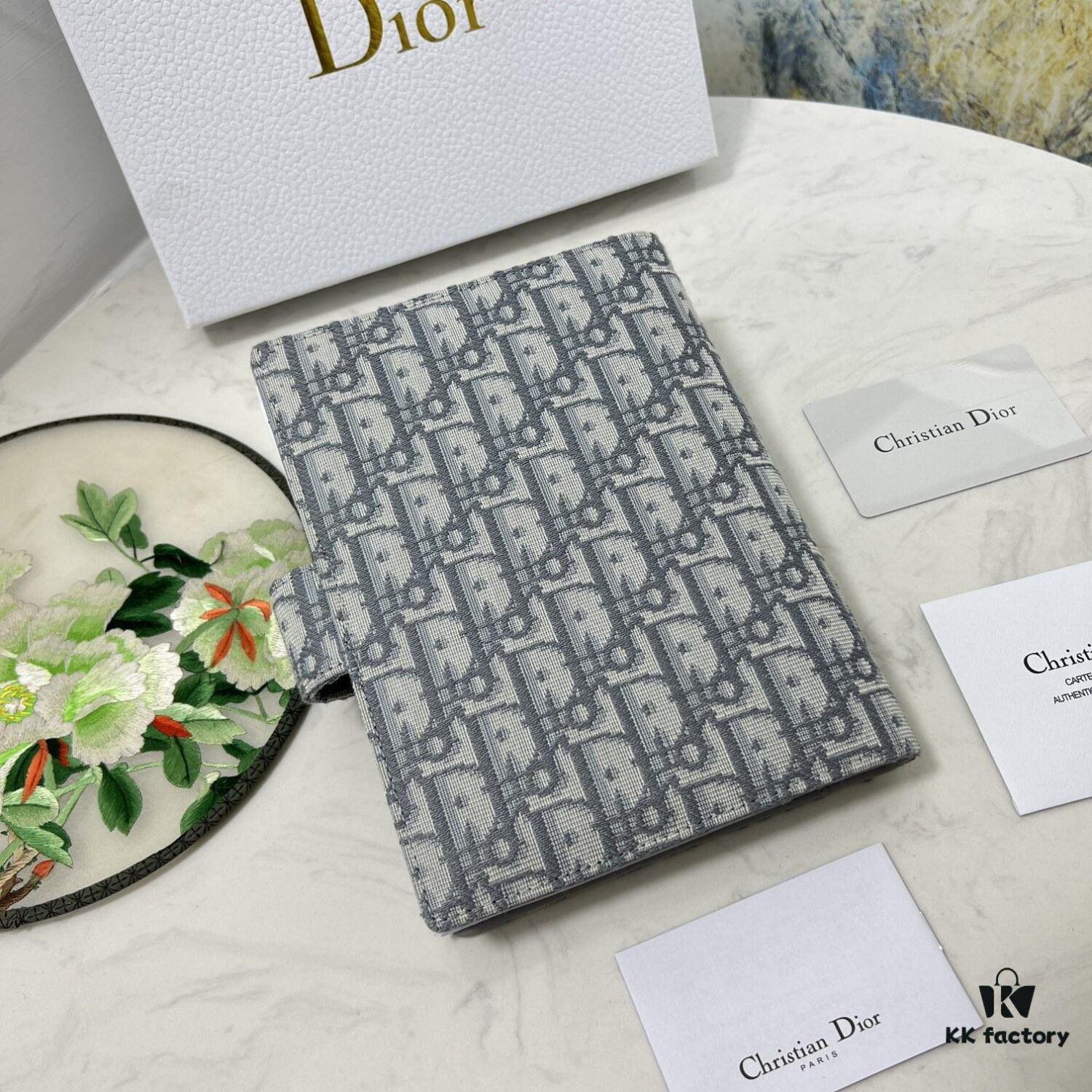 6930a3d26e68136f4d9abe32 Dior Notebook, Counter Model, Exquisite and Smooth Material, Impeccable Craftsmanship, Featuring Card Slots and Dividers, Made from Imported Italian Lamb Leather, Size 15x19x4cm