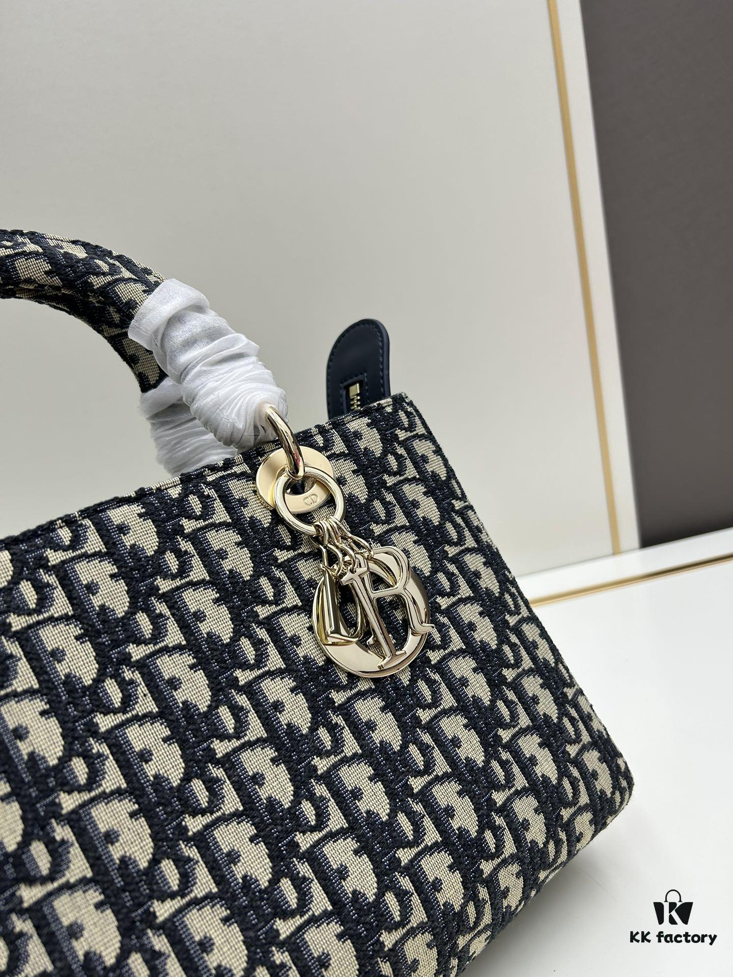 Large 29cm Dior Dior Caro Bag in Black Wrinkled Calfskin [Horizontal Style]