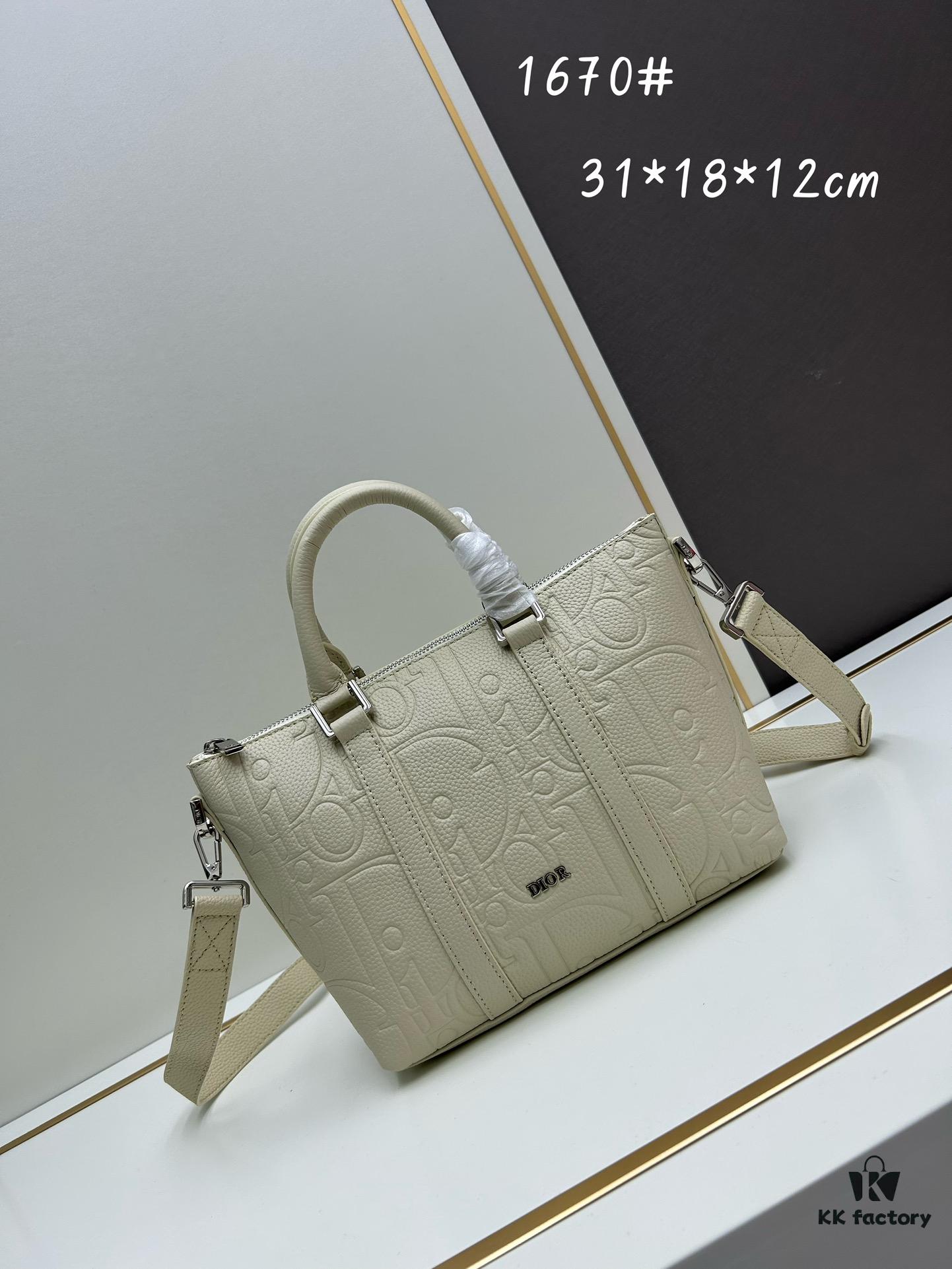 Weekender 25 Handbag in Elegantly Designed Grain Leather with Dior Gravity Pattern
