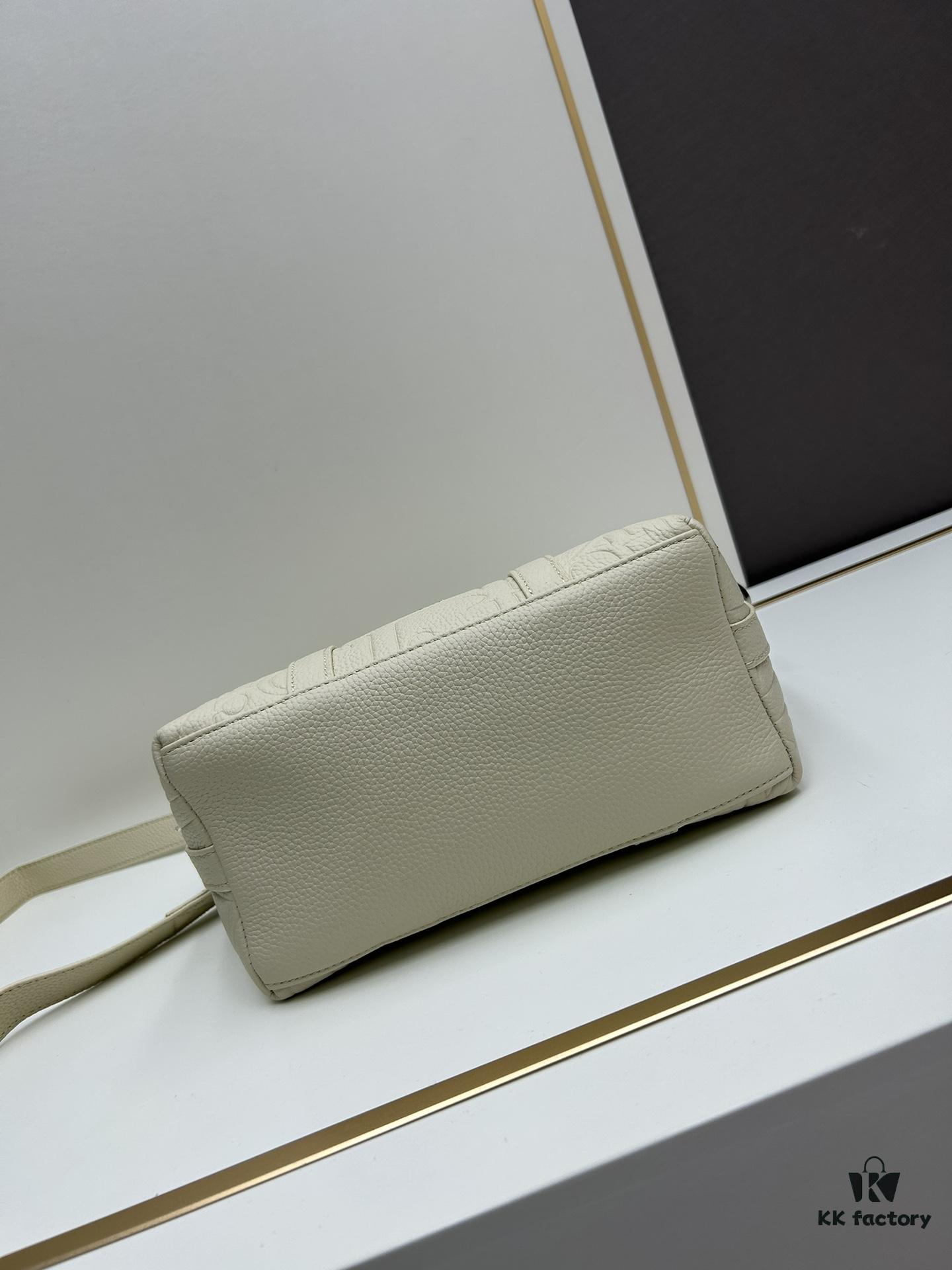 Weekender 25 Handbag in Elegantly Designed Grain Leather with Dior Gravity Pattern