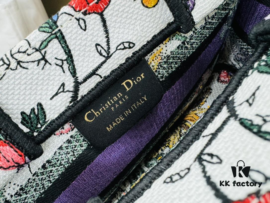 6930a4b76e68136f4d9ac00d Sunflower, Super Mini with Shoulder Strap DIOR Book Tote 24 Spring/Summer New Arrival
