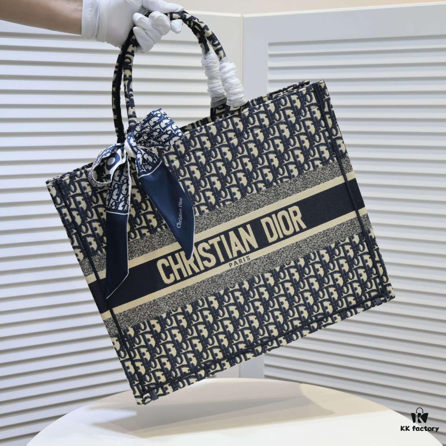 6930a4be6e68136f4d9ac01a Large Size 🔥 Embroidered Edge Dior New Arrival Boutique Shopping Bag! Boutique Synchronized Update! Limited Edition Celebrity Style! Extremely Stylish! Imported Fabric 👍 High-End Quality! Indistinguishable from Boutique Purchases! Extra-Large Capacity, Perfect for Outings 👍