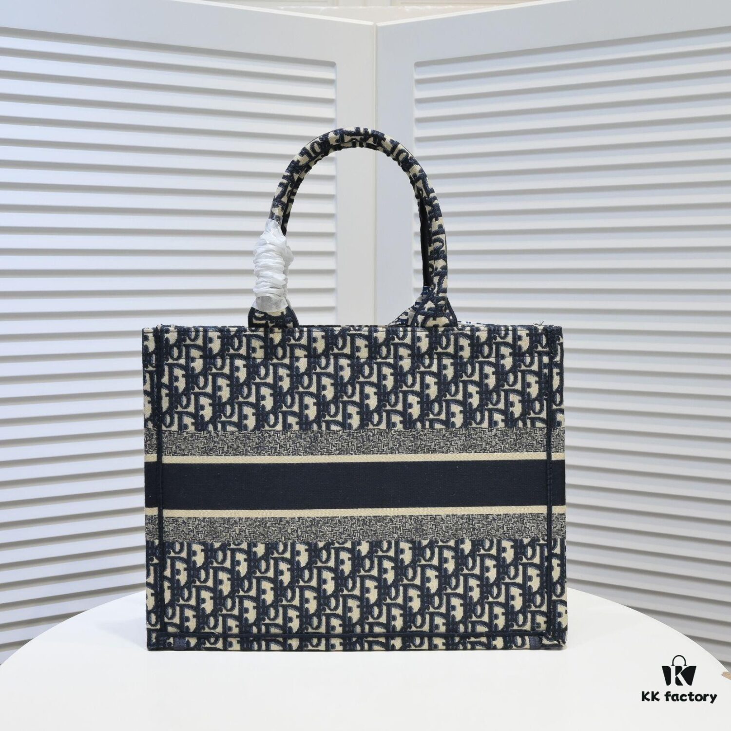 Dior Small Shopping Bag with Silk Scarf, Edged Design, New Arrival from Dior Counter, Limited Edition, Celebrity Style, Premium Quality Imported Fabric