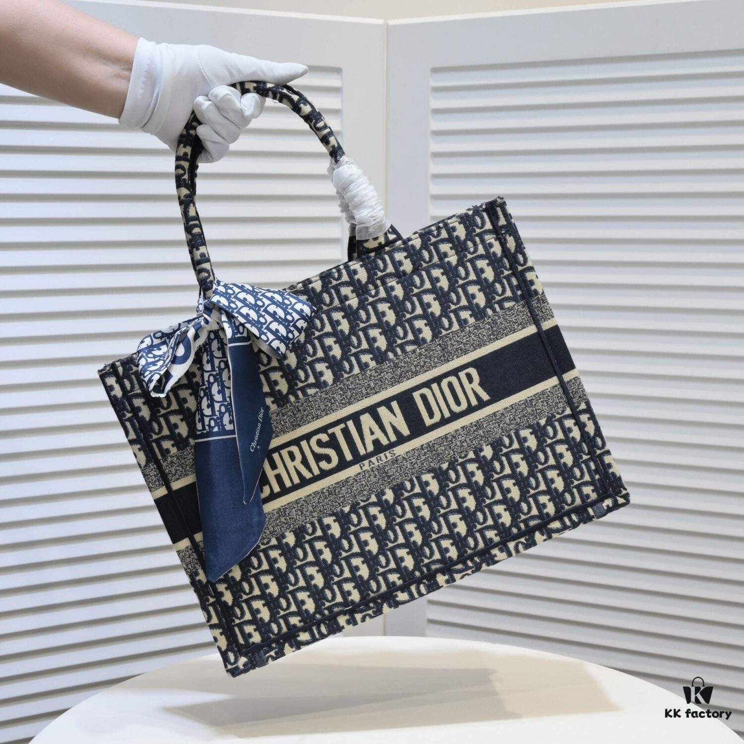 Dior Small Shopping Bag with Silk Scarf, Edged Design, New Arrival from Dior Counter, Limited Edition, Celebrity Style, Premium Quality Imported Fabric