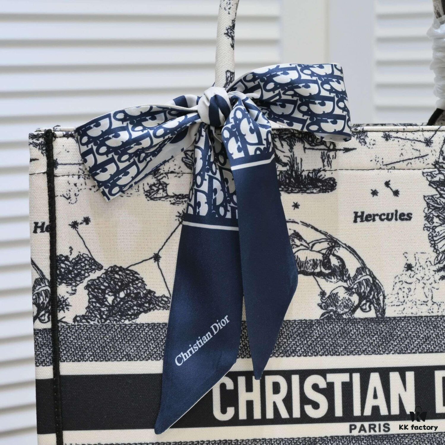 6930a4ca6e68136f4d9ac02d Large Size with Scarf 🔥 Embroidered Edge ➔ Dior New Arrival Boutique Shopping Bag! Synchronized with Boutique Release! Limited Edition Worn by Celebrities! Extremely Stylish! Imported Fabric 👍 High-End Quality! Indistinguishable from Genuine When Used in Boutiques! Extra-Large Capacity, Ideal for Outings 👍