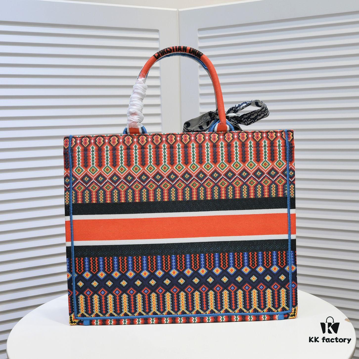 6930a4d56e68136f4d9ac042 Large Size 🔥 Embroidered Edge Dior New Arrival Shopping Bag! Counter Synchronized Update! Celebrity Limited Edition! Extremely Stylish! Imported Fabric, High-End Quality! Perfect for Visiting Official Stores! Ideal Choice for Outings with Extra-Large Capacity!
