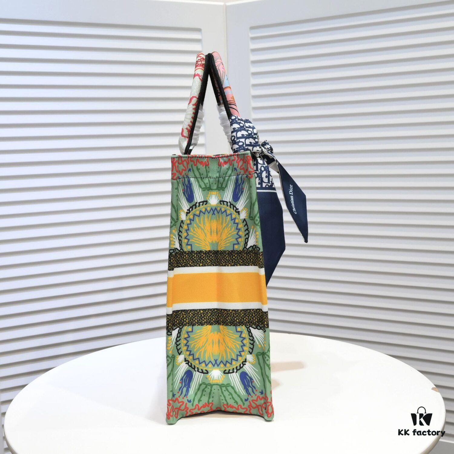 6930a4eb6e68136f4d9ac066 Large Size with Scarf 🔥 Embroidered Edging ➔ Dior New Arrival Boutique Shopping Tote! Synchronized with Boutique Release! Limited Edition Worn by Celebrities! Extremely Stylish! Premium Imported Fabric 👍 High-End Quality! Indistinguishable from Genuine When Used in Boutiques! Extra-Large Capacity, Perfect for Outings 👍