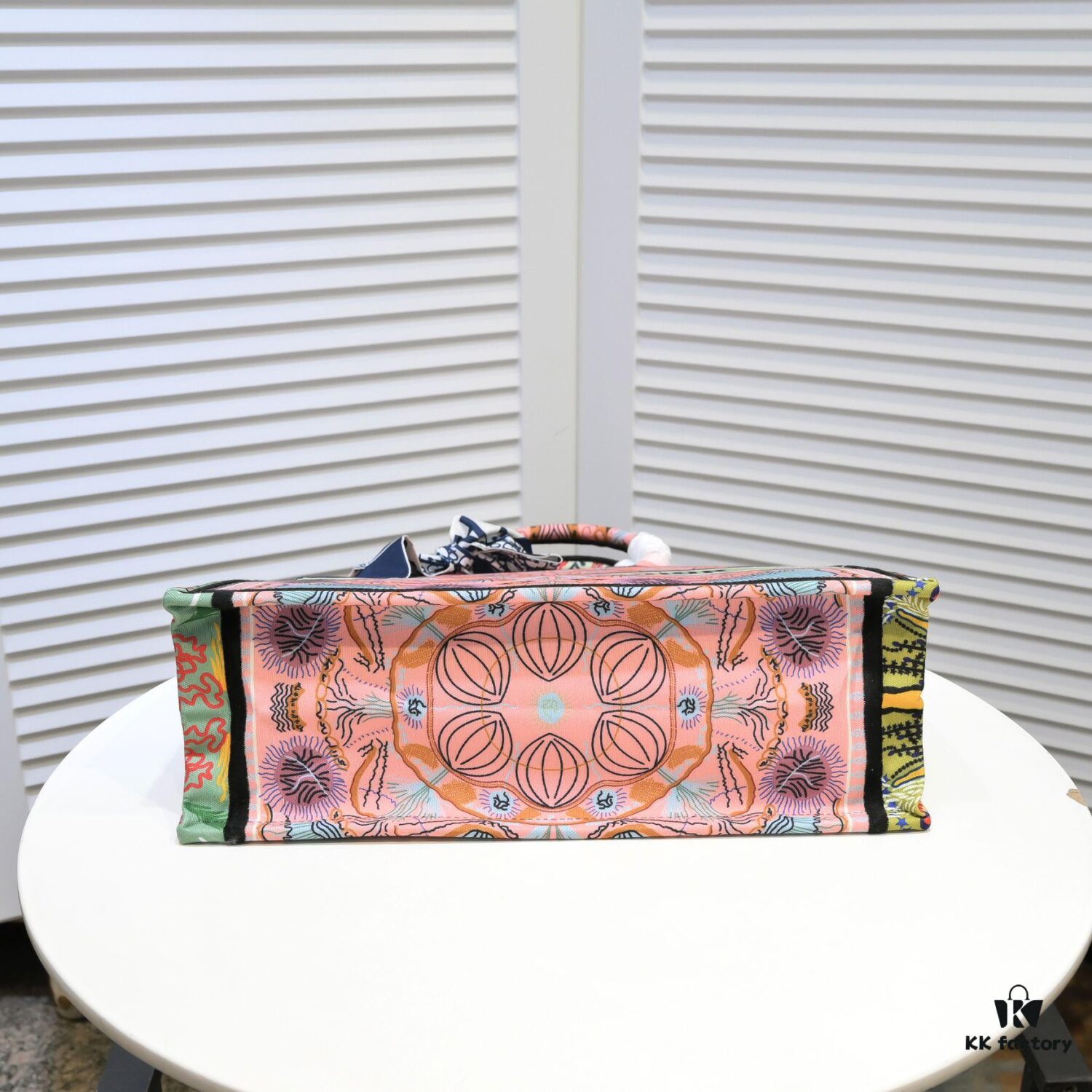 6930a4ec6e68136f4d9ac069 Large Size with Scarf 🔥 Embroidered Edging ➔ Dior New Arrival Boutique Shopping Tote! Synchronized with Boutique Release! Limited Edition Worn by Celebrities! Extremely Stylish! Premium Imported Fabric 👍 High-End Quality! Indistinguishable from Genuine When Used in Boutiques! Extra-Large Capacity, Perfect for Outings 👍