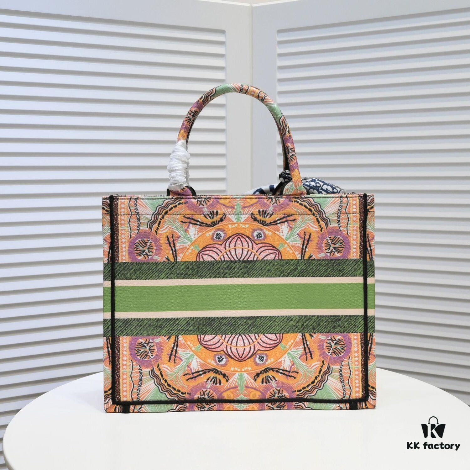 6930a4f06e68136f4d9ac06f Dior Small Shopping Bag with Silk Scarf, Hemmed, New Arrival at Dior Counter, Limited Edition Worn by Celebrities, Stylish and Elegant, Imported Fabric, High-End Quality