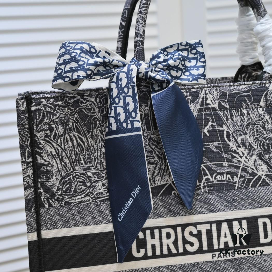 6930a4fb6e68136f4d9ac07f Large Size with Silk Scarf 🔥 Embroidered Edging ➔ Dior New Arrival Boutique Shopping Bag! Synchronized with Boutique Release! Limited Edition Worn by Celebrities! Extremely Stylish!