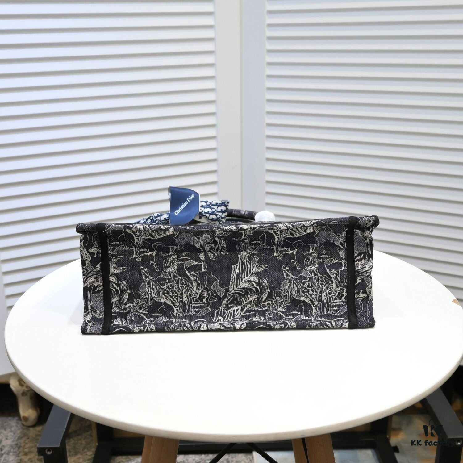 6930a4fd6e68136f4d9ac084 Dior Small Shopping Bag with Silk Scarf, Edged Design - New Arrival from Dior Counter, Limited Edition, Celebrity Style