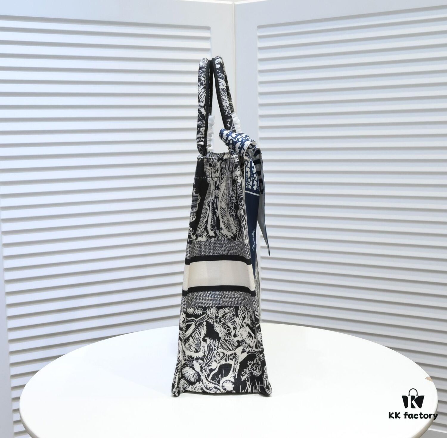 6930a5016e68136f4d9ac08a Large Size with Silk Scarf 🔥 Embroidered Edge Dior New Arrival Shopping Tote! Counter Synchronized Update! Limited Edition Worn by Celebrities! Extremely Stylish! Premium Imported Fabric, High-End Quality! Seamlessly Matches Authentic Counter Version! Extra-Large Capacity, Perfect for Outings!
