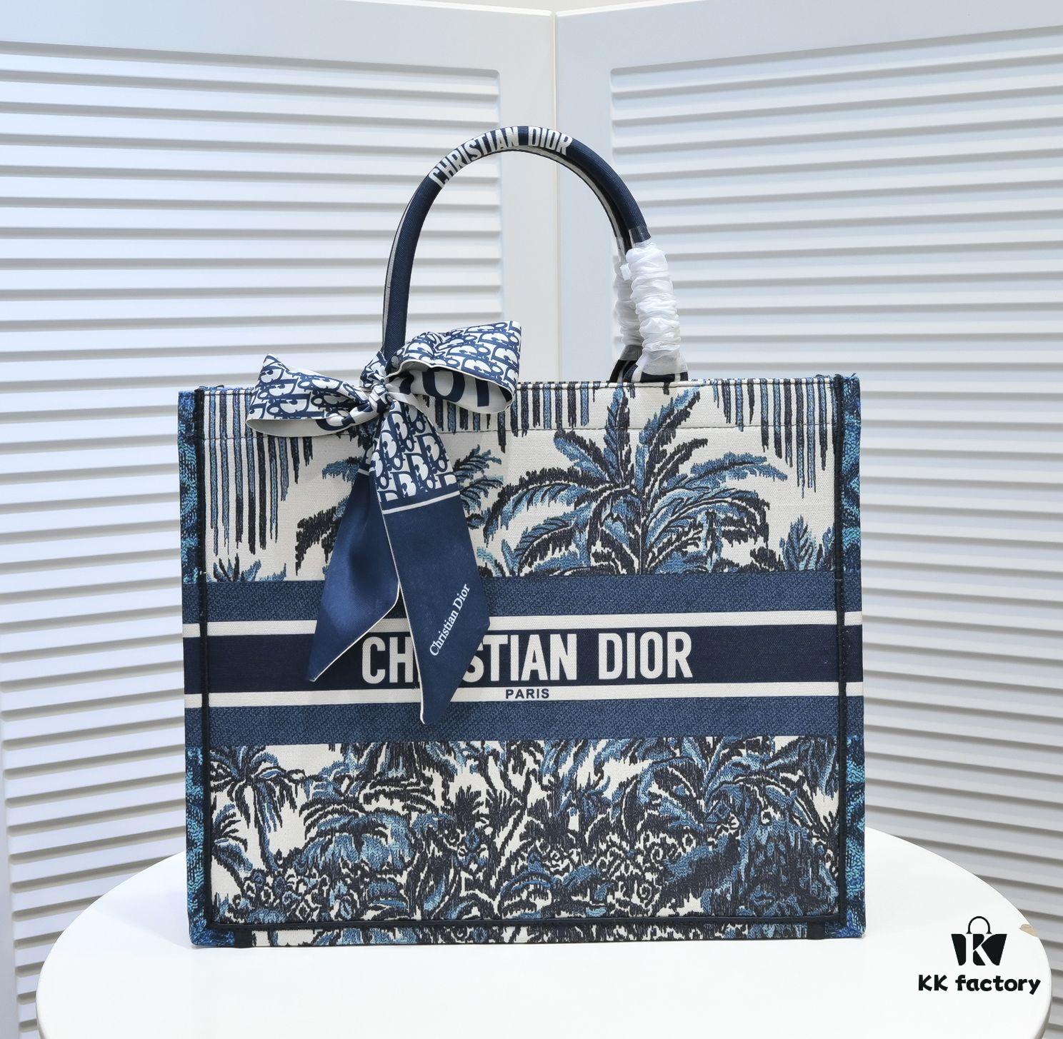 6930a50d6e68136f4d9ac09f Large Size with Silk Scarf 🔥 Embroidered Edge ➔ Dior New Arrival Shopping Tote! Counter Version Updated Synchronously! Limited Edition Worn by Celebrities! Extremely Stylish! Premium Imported Fabric, High-End Quality! Indistinguishable from Counter Purchase! Extra-Large Capacity, Ideal for Outings!