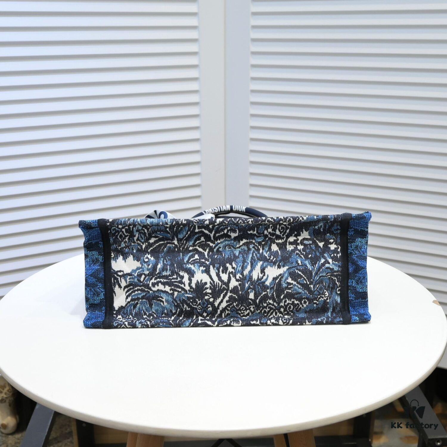 6930a5126e68136f4d9ac0a6 Dior Small Shopping Bag with Silk Scarf, Edged Design - New Arrival from Dior Counter, Limited Edition, Celebrity Style