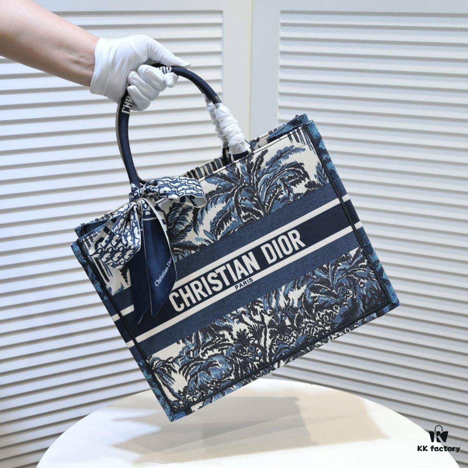 6930a5136e68136f4d9ac0a8 Dior Small Shopping Bag with Silk Scarf, Edged Design - New Arrival from Dior Counter, Limited Edition, Celebrity Style