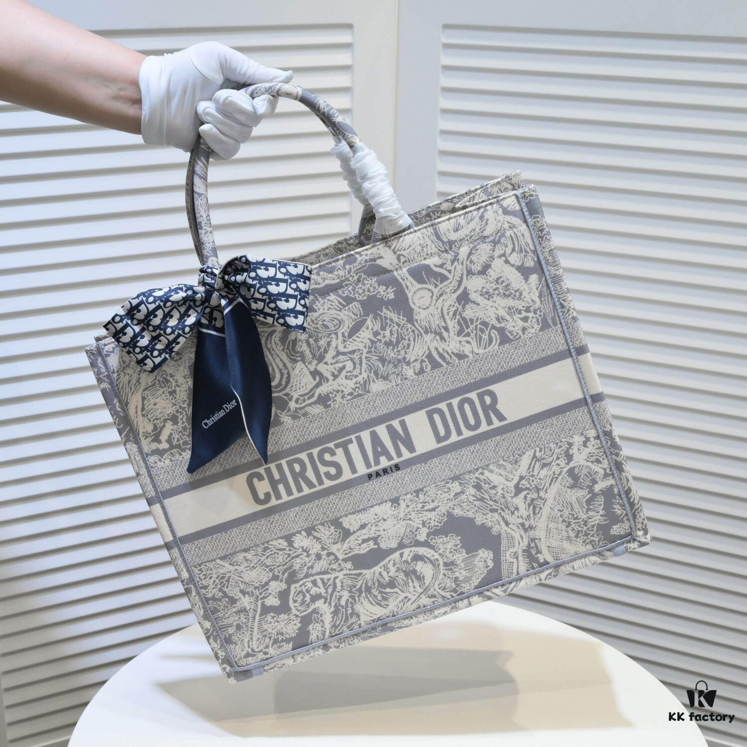 6930a5226e68136f4d9ac0bc Large Size 🔥 Embroidered Edge Dior New Arrival Boutique Shopping Bag! Boutique Synchronized Update! Limited Edition Celebrity Style! Extremely Stylish! Imported Fabric 👍 High-End Quality! Seamlessly Matches Boutique Version, No Worries at All! Extra-Large Capacity, Perfect Choice for Outings 👍