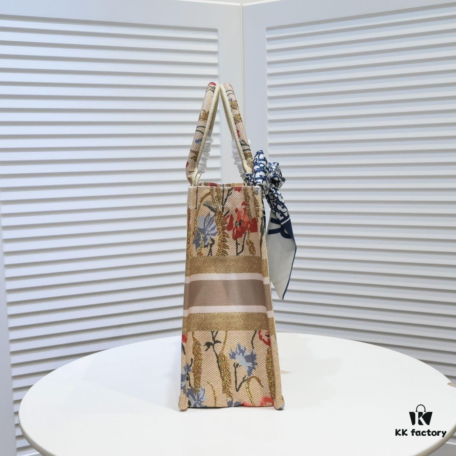 Dior Small Shopping Bag with Silk Scarf, Lockstitch, Counter New Arrival, Limited Edition, Celebrity Style, Imported Fabric, High-End Quality