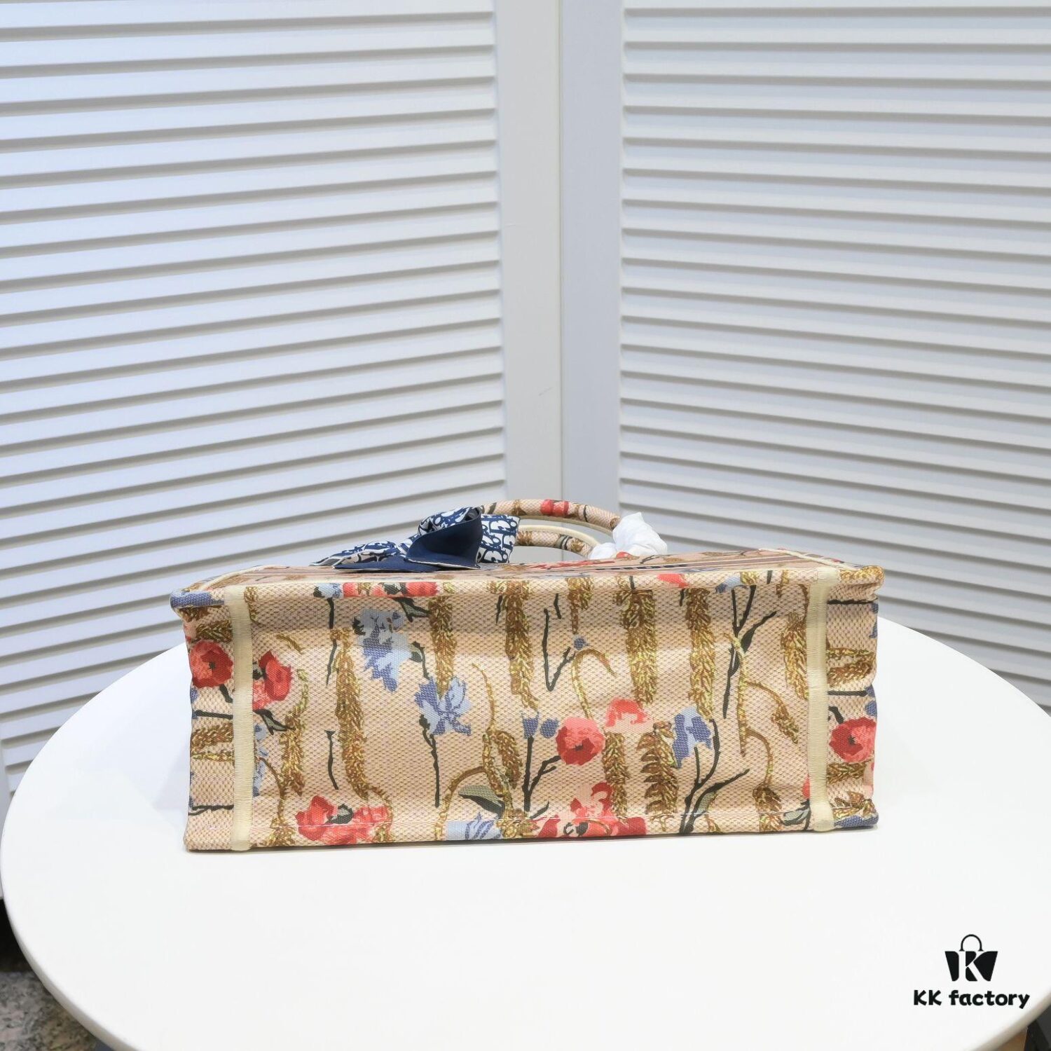 Dior Small Shopping Bag with Silk Scarf, Lockstitch, Counter New Arrival, Limited Edition, Celebrity Style, Imported Fabric, High-End Quality