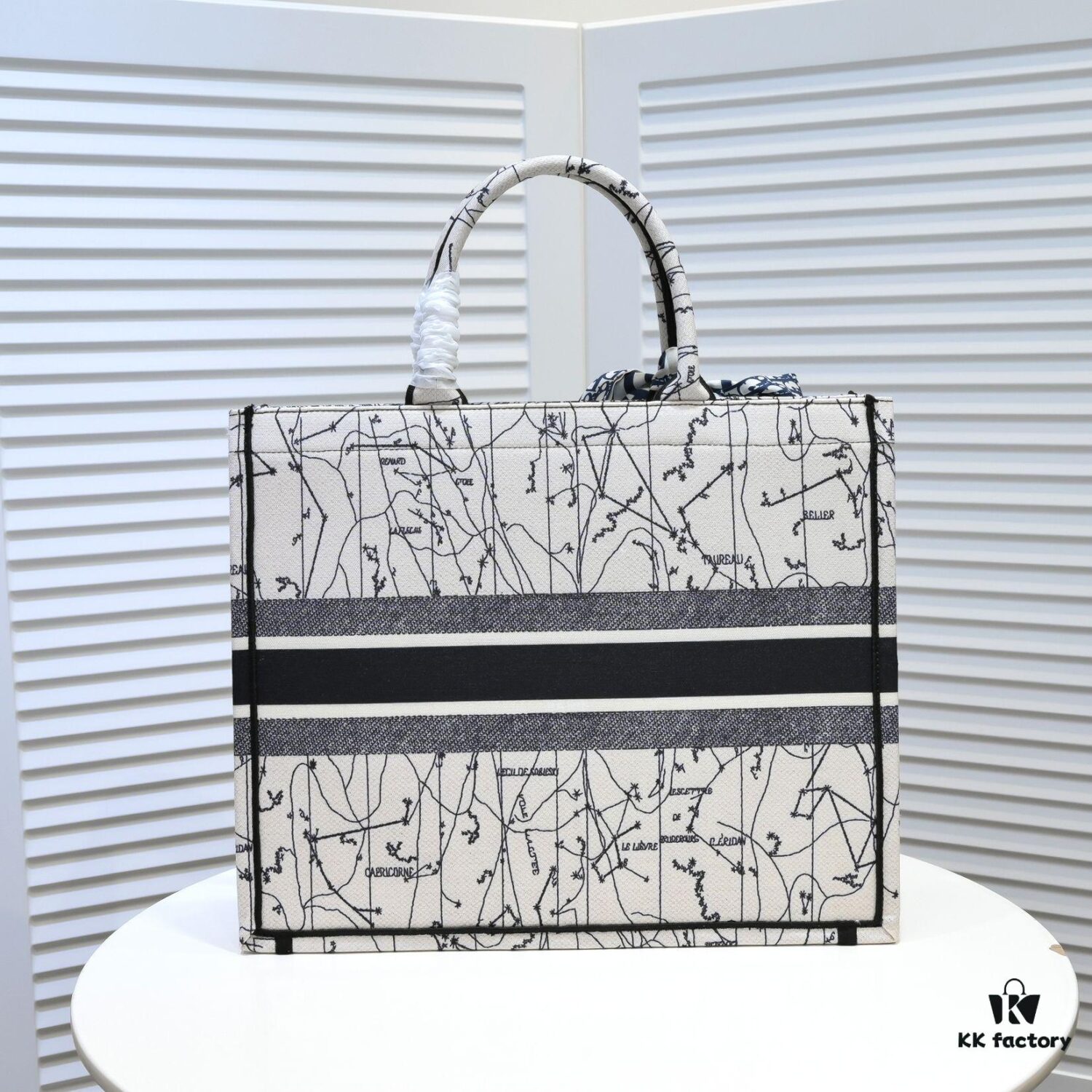 6930a52f6e68136f4d9ac0d4 Large DIOR Dior Shopping Bag with Silk Scarf, Embroidered Edging, Limited Edition, Celebrity Style, High-End Quality