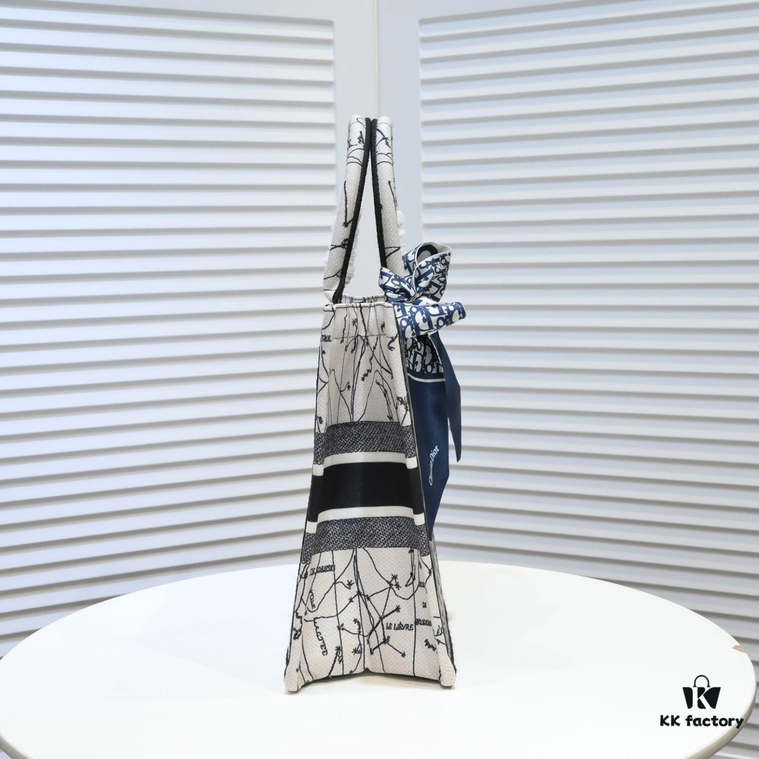 6930a5336e68136f4d9ac0d9 Dior Small Shopping Bag with Silk Scarf, Hemmed, New Arrival from Dior Counter! Limited Edition, Same as Celebrity Style!