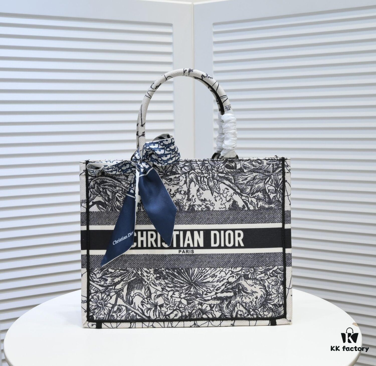 6930a5336e68136f4d9ac0da Dior Small Shopping Bag with Silk Scarf, Hemmed, New Arrival from Dior Counter! Limited Edition, Same as Celebrity Style!