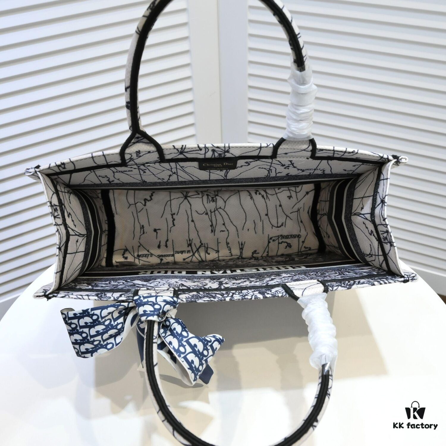 6930a5356e68136f4d9ac0df Dior Small Shopping Bag with Silk Scarf, Hemmed, New Arrival from Dior Counter! Limited Edition, Same as Celebrity Style!