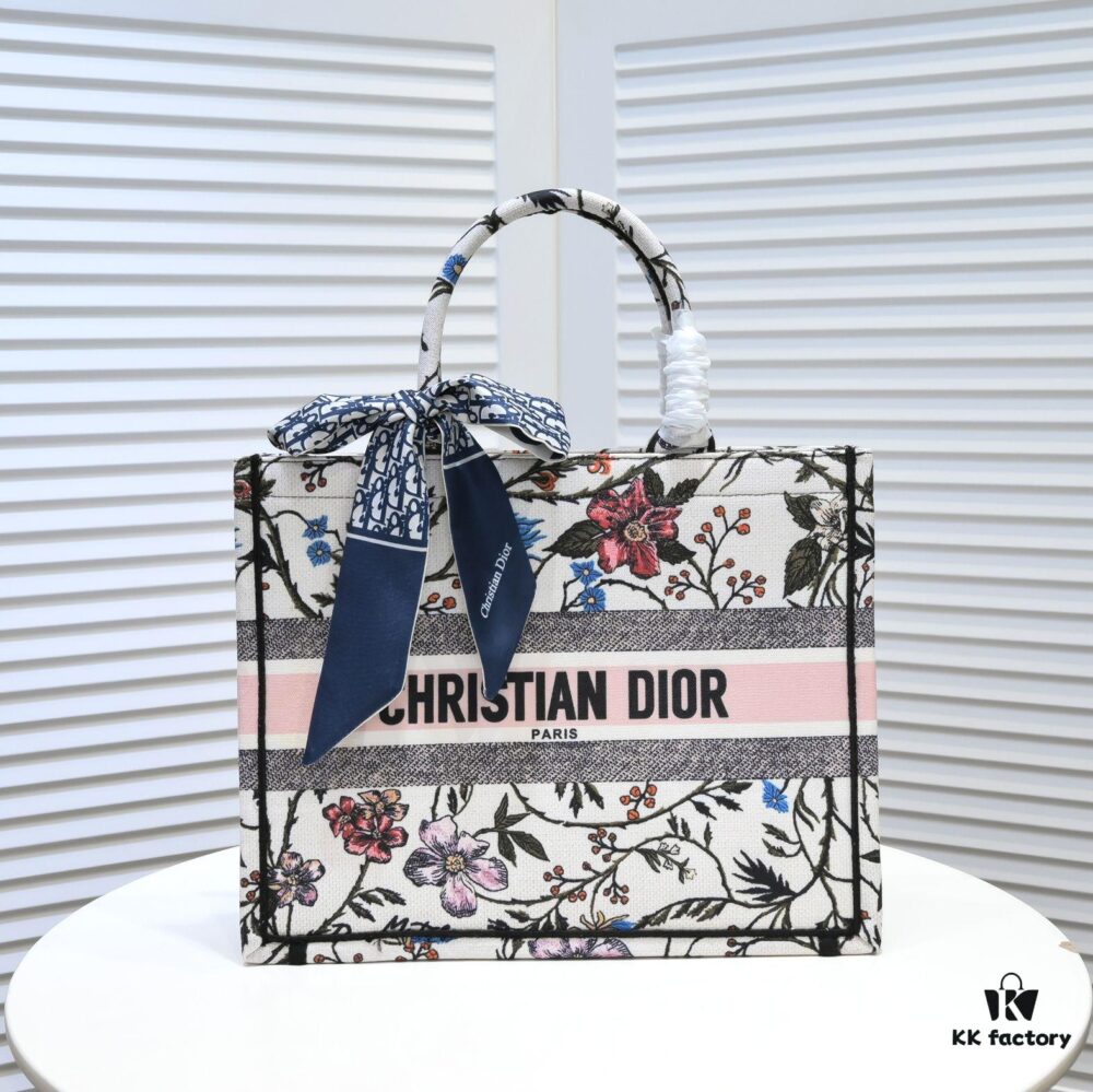6930a53c6e68136f4d9ac0e9 Dior Small Shopping Bag with Silk Scarf, Bound Edges, New Arrival from Dior Counter, Limited Edition, Celebrity Style, High-End Quality, Imported Fabric