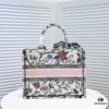 Dior Small Shopping Bag with Silk Scarf, Bound Edges, New Arrival from Dior Counter, Limited Edition, Celebrity Style, High-End Quality, Imported Fabric