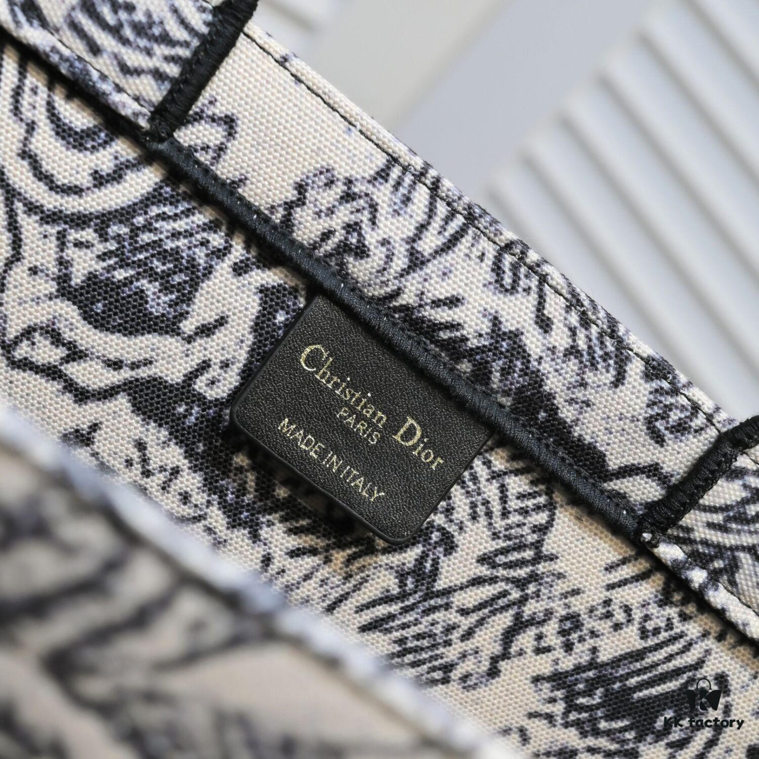 Dior Small Shopping Bag with Silk Scarf, Hemmed, Limited Edition, Celebrity Style, Imported Fabric, High-End Quality