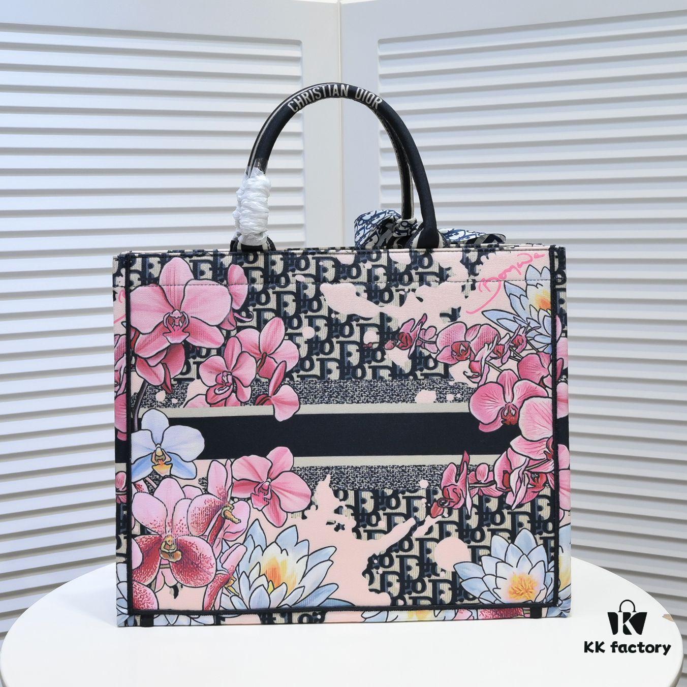 6930a5696e68136f4d9ac13d Large Size with Scarf 🔥 Embroidered Edge ➔ Dior New Arrival Shopping Tote! Counter Synchronized Update! Limited Edition Celebrity Style! Extremely Stylish! Imported Fabric 👍 High-End Quality! Seamlessly Matches Authentic Counter Products! Extra Large Capacity, Ideal for Outings 👍