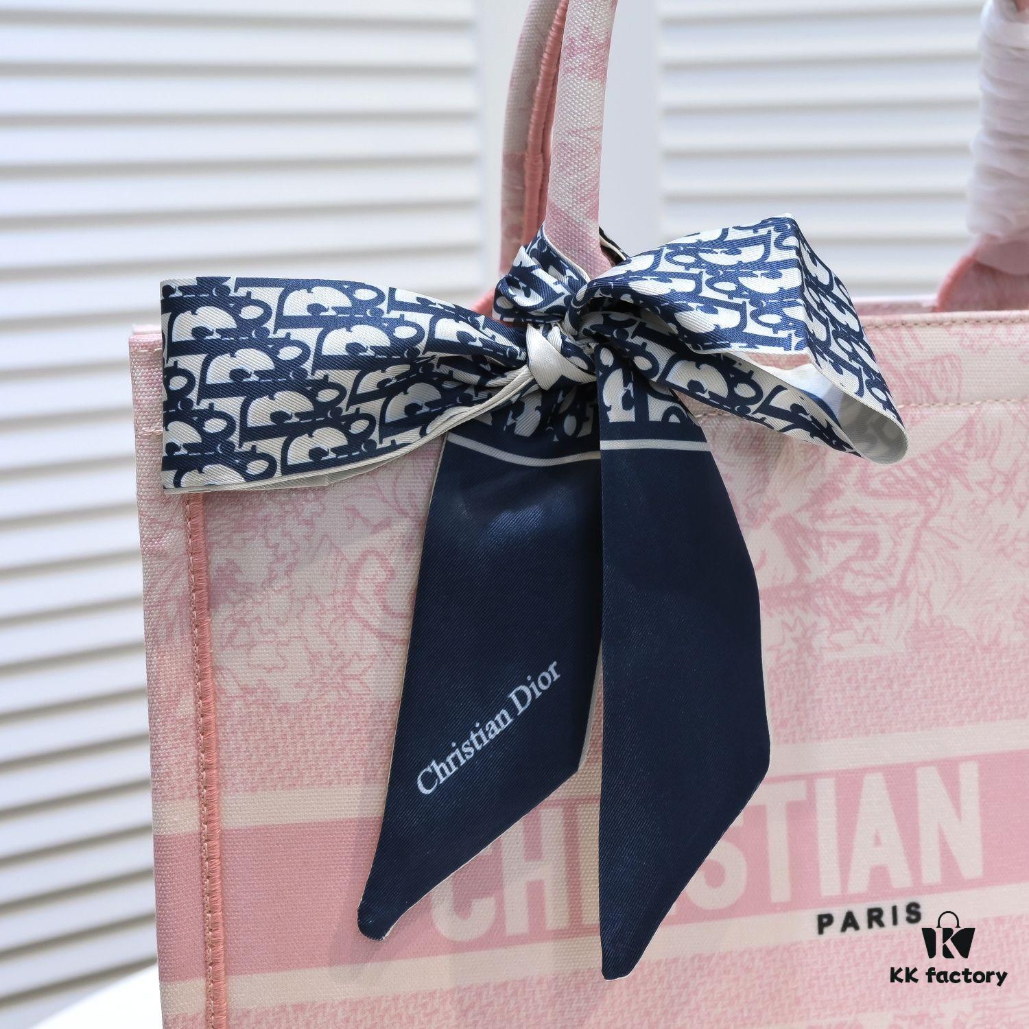 6930a57b6e68136f4d9ac159 Dior Small Shopping Bag with Silk Scarf, Hemmed, New Arrival at Dior Counter, Limited Edition Worn by Celebrities, Stylish and Elegant, Imported Fabric, High-End Quality