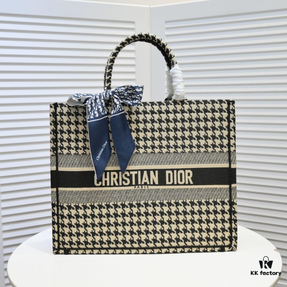 6930a57e6e68136f4d9ac15e Original Design Fabric with Scarf, Large Size 🔥 Embroidered Edging 🚀 Dior New Arrival Shopping Tote! Synchronized with Boutique Release! Limited Edition Celebrity Style! Extremely Stylish! Imported Fabric 👍 Premium Quality! Indistinguishable from Boutique Version! Extra-Large Capacity, Ideal for Outings 👍
