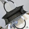 6930a58d6e68136f4d9ac178 Large Size with Scarf 🔥 Embroidered Edge ➔ Dior New Arrival Shopping Tote! Counter Synchronized Update! Limited Edition Worn by Celebrities! Extremely Stylish! Premium Imported Fabric, High-End Quality! Indistinguishable from Counter Version! Extra-Large Capacity, Perfect for Outings!