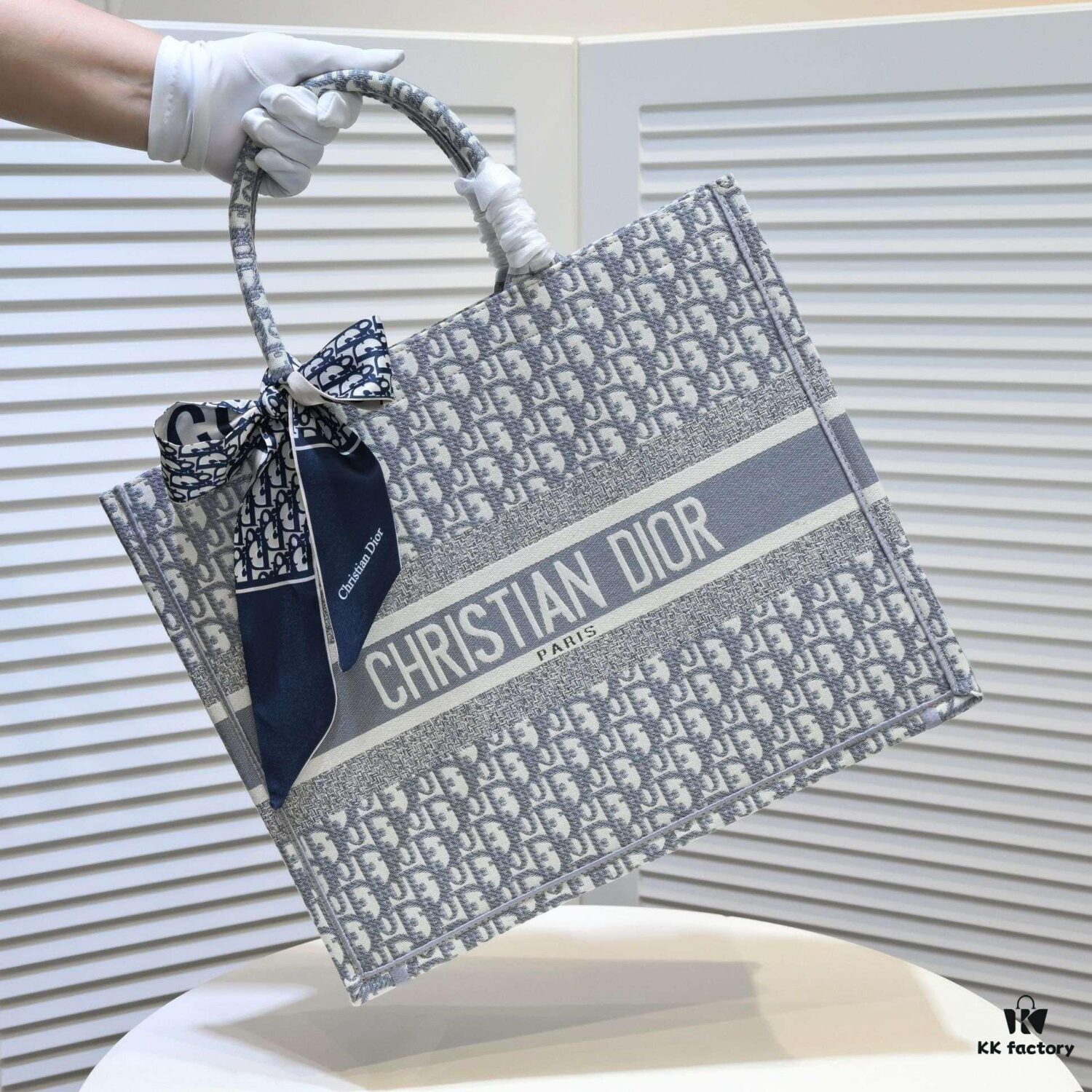 6930a5946e68136f4d9ac188 Large Size with Silk Scarf 🔥 Embroidered Edge Dior New Arrival Shopping Tote! Counter Synchronized Update! Limited Edition Worn by Celebrities! Extremely Stylish! Imported Fabric, High-End Quality! Seamlessly Matches Authentic Counter Version! Extra-Large Capacity, Ideal for Outings!