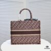 6930a5a46e68136f4d9ac1a1 Dior Small Shopping Bag with Silk Scarf, Bound Edges, New Arrival from Dior Counter, Limited Edition Worn by Celebrities, Stylish and Elegant, Imported Fabric, High-End Quality