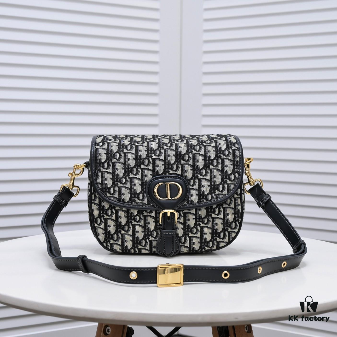 6930a5ab6e68136f4d9ac1b1 Dior Bobby Bag 2020 Pre-Autumn New Vintage Style, Large Size Original Quality with Box