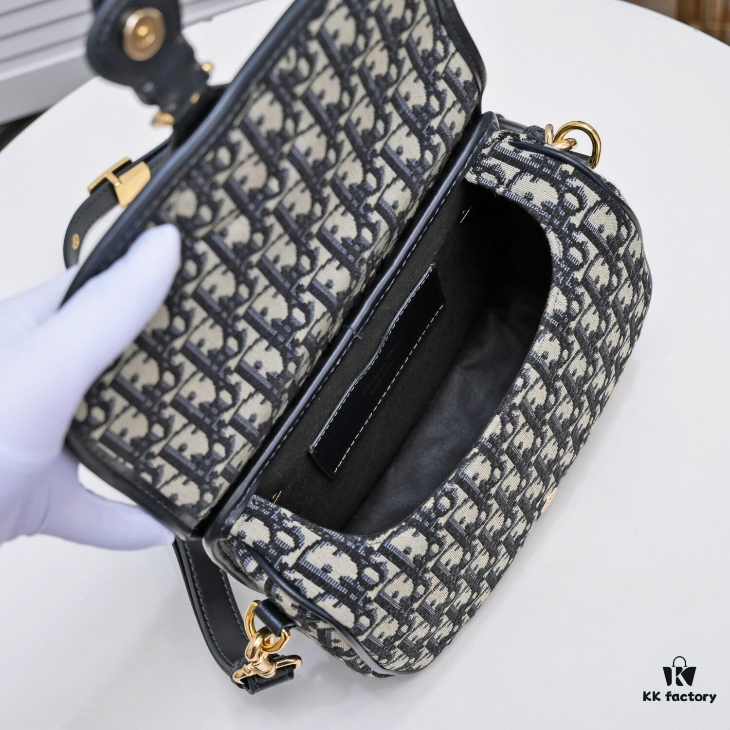 6930a5b36e68136f4d9ac1be Dior Bobby Bag 2020 Pre-Autumn New Vintage Style, Large Size Original Quality with Box