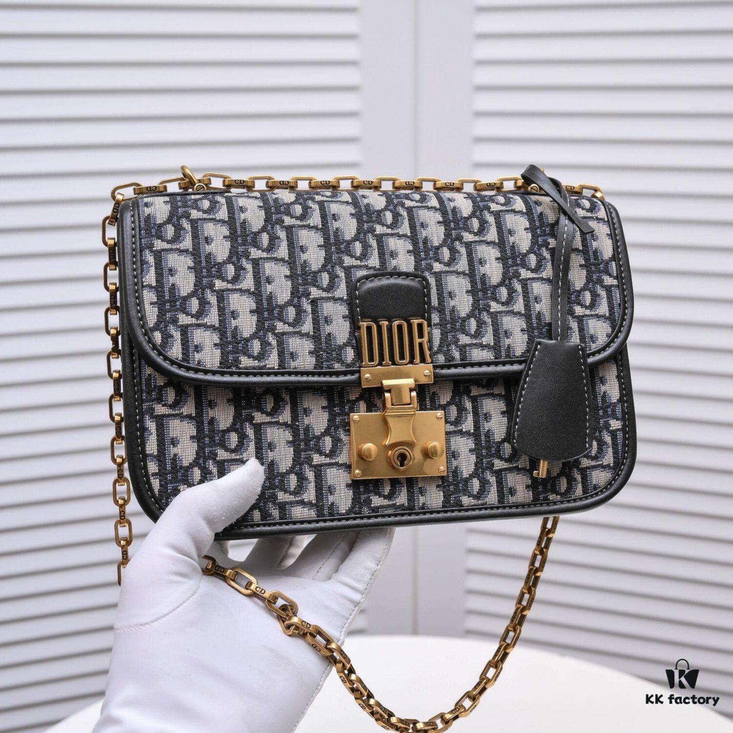 6930a5c66e68136f4d9ac1e1 DIOR OBLIQUE Flap Handheld Bag with Chain Detail