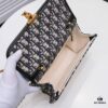 6930a5c96e68136f4d9ac1e6 DIOR OBLIQUE Flap Handheld Bag with Chain Detail