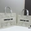 Original Order Large Size 330, Medium Size 310 [Dior Book Tote]