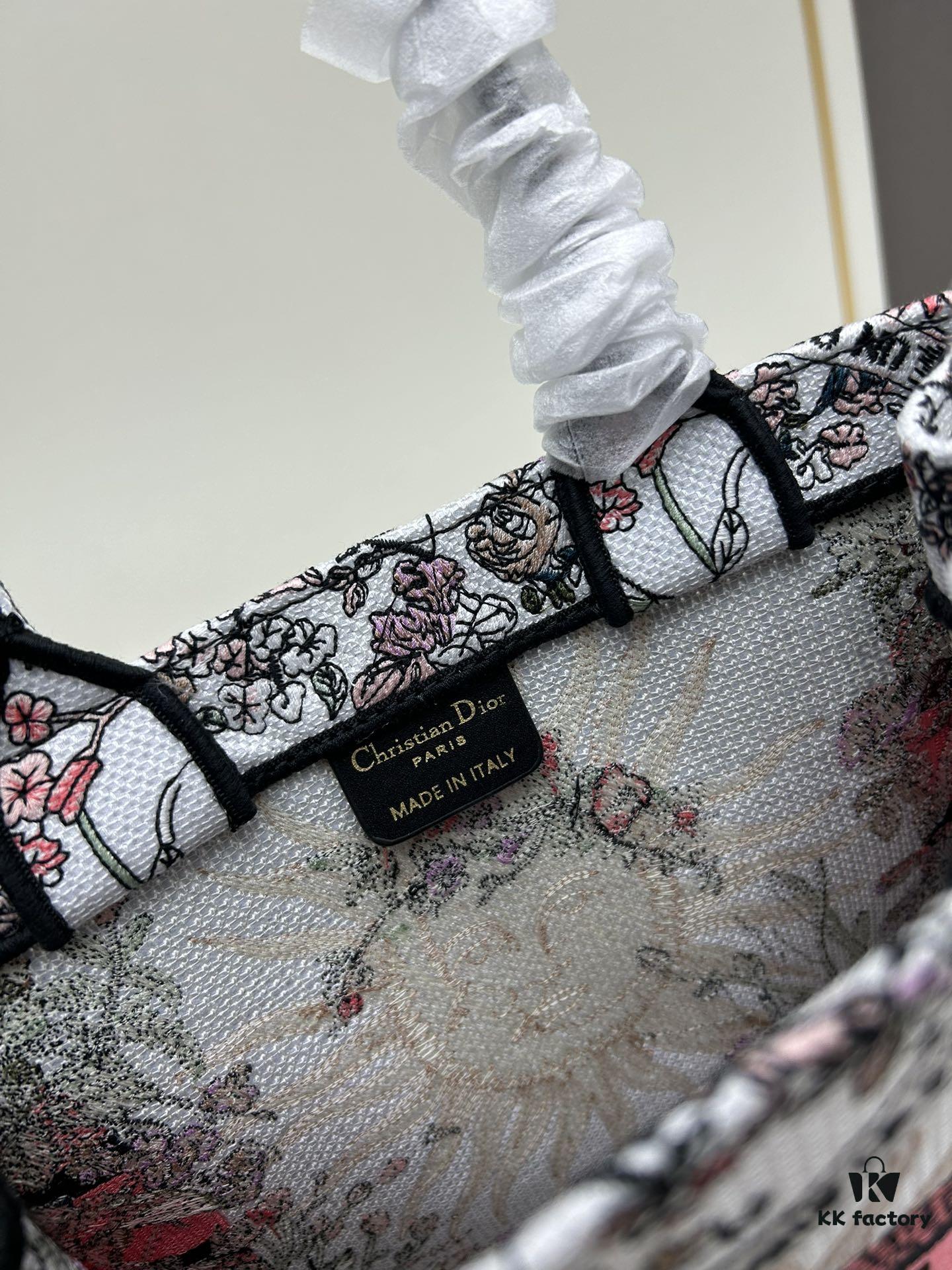 6930a5f56e68136f4d9ac237 Book Tote Bag with Embroidered Small Size 26.5cm