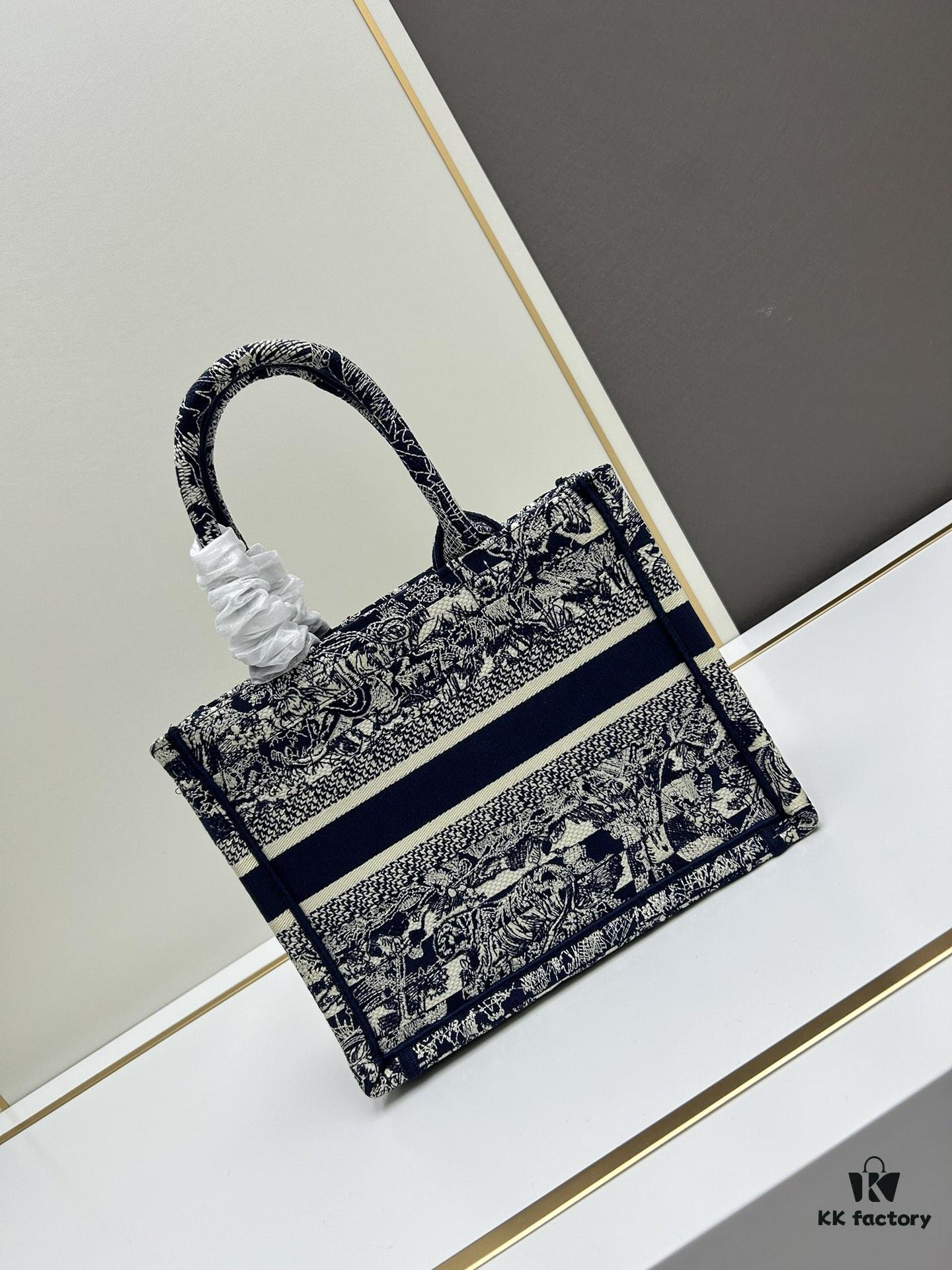 6930a5fc6e68136f4d9ac242 Book Tote Bag with Embroidered Small Size 26.5cm