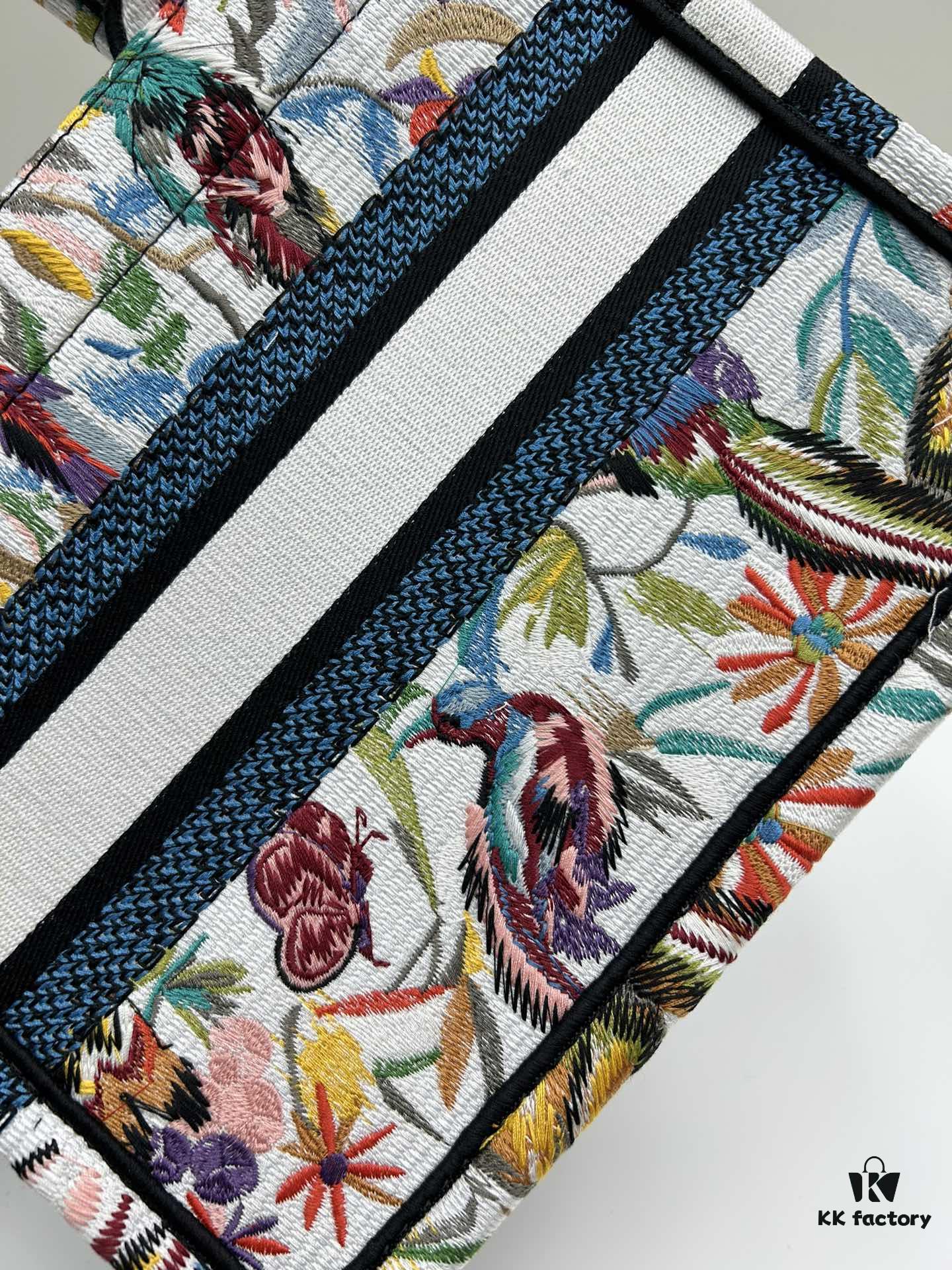 6930a6046e68136f4d9ac24c Book Tote Bag with Embroidered Small Size 26.5cm