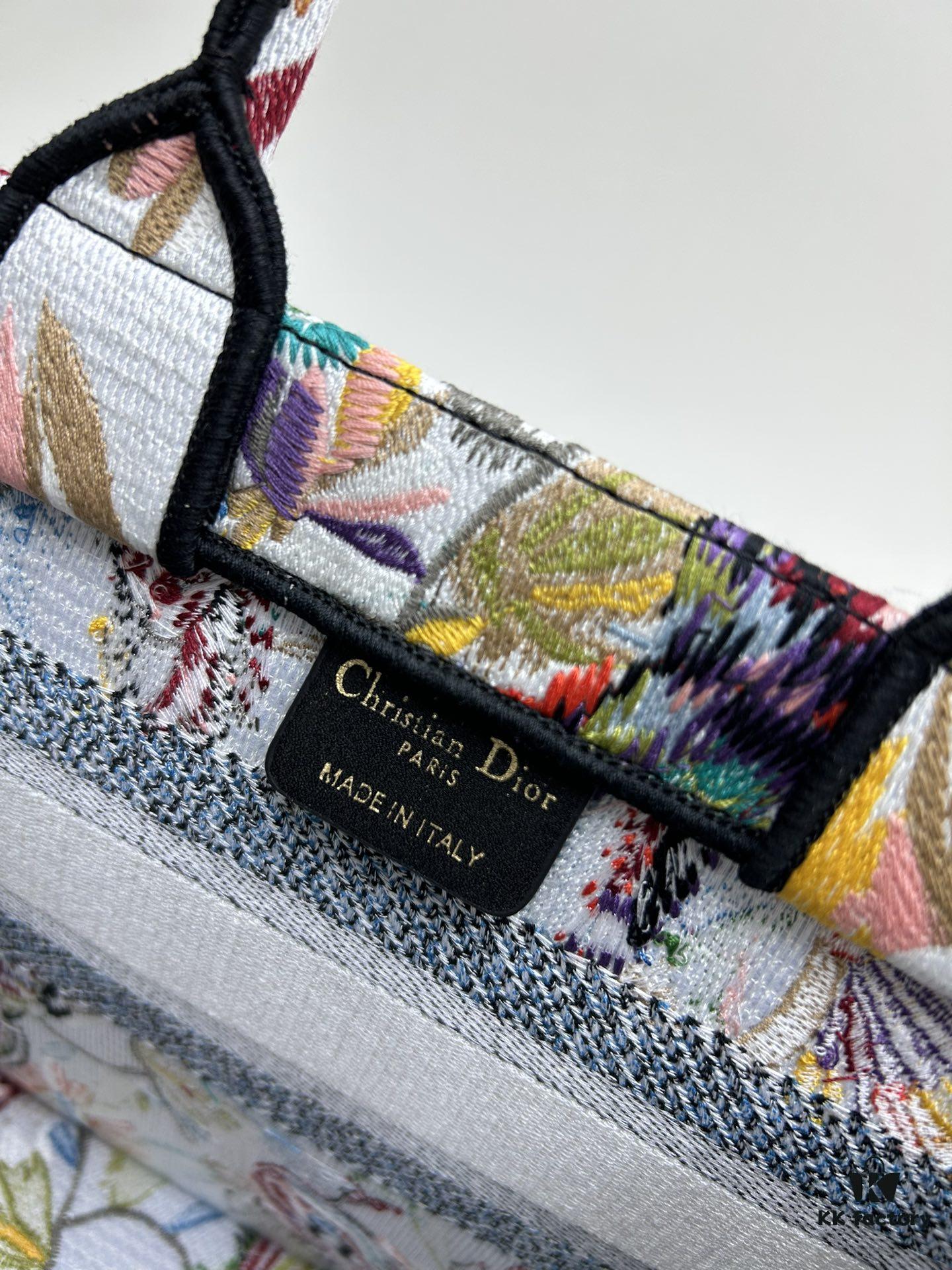 6930a6056e68136f4d9ac24e Book Tote Bag with Embroidered Small Size 26.5cm
