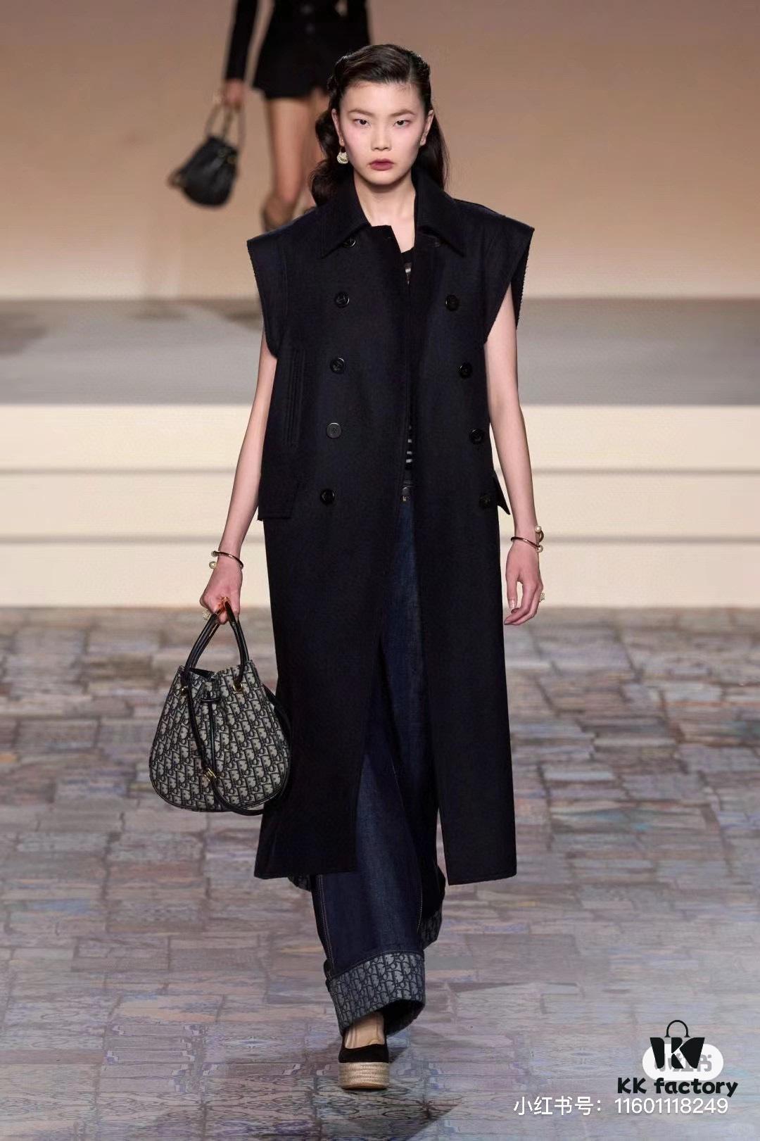 6930a6246e68136f4d9ac28d Full Leather Blue Cloth Dior Nolita Handbag from the 2024 Fall Collection