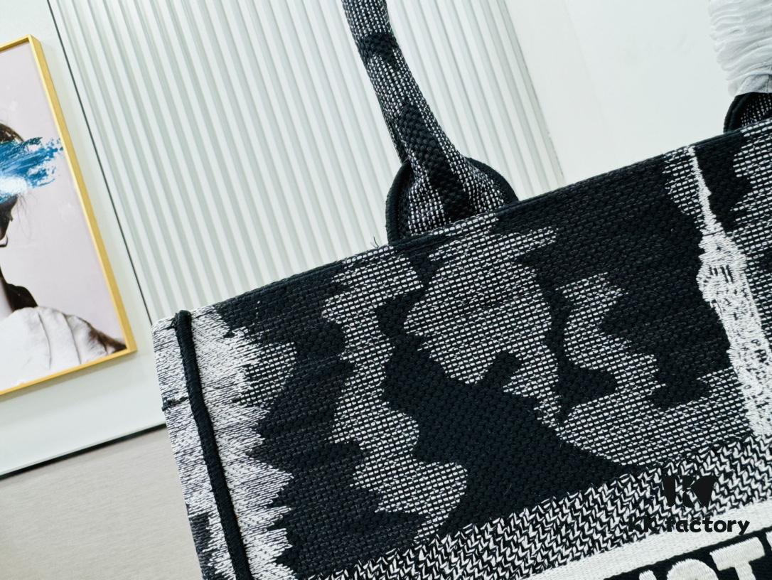 Thick Thread, Heavy Fabric Original Order Medium [Dior Book Tote]