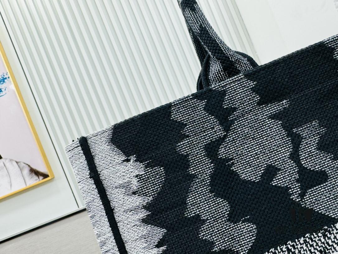 6930a6406e68136f4d9ac2bd Oversized Original Order Thick Yarn Fabric Dior Book Tote