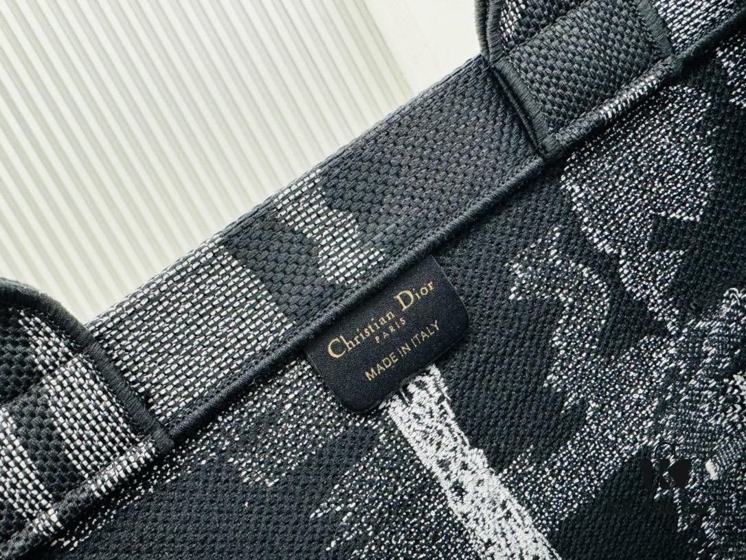 6930a6416e68136f4d9ac2c0 Oversized Original Order Thick Yarn Fabric Dior Book Tote